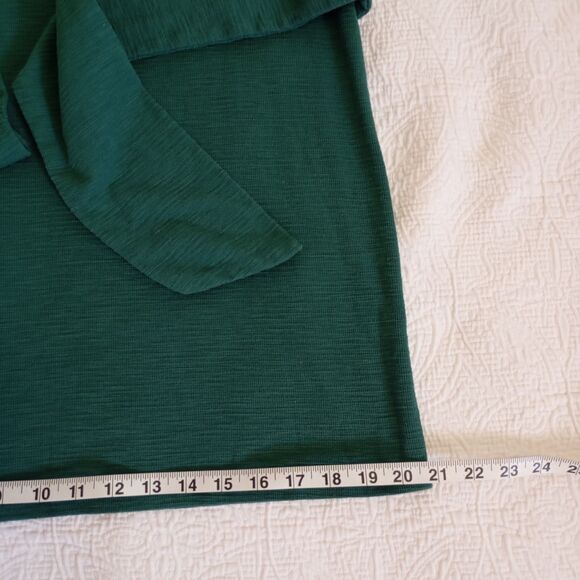 R Vivimos women's mini dress, size L, Olive Green, with front bow, puffed textur - Picture 8 of 13